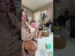 【A】Το ρινικό σπρέι αλατούχου διαλύματος Cleanote είναι εύκολο στη χρήση με ρυθμιζόμενο ακροφύσιο 360° για μωρά.